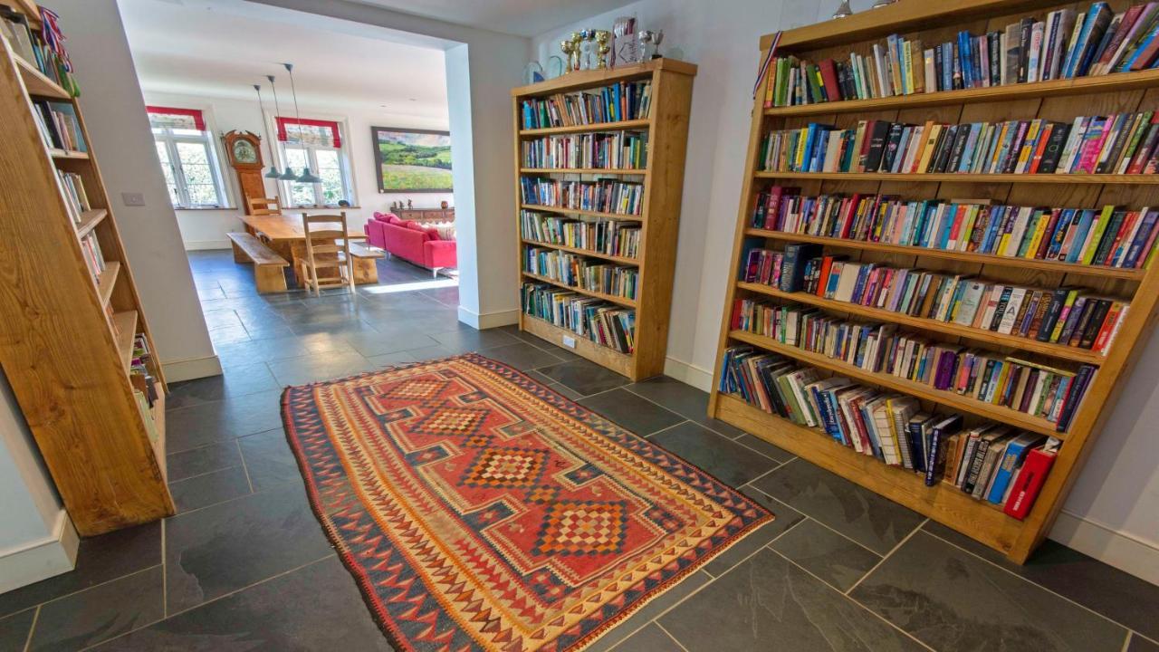 Crowborough Farm: Sophisticated Countryside Retreat for 14 Villa Georgeham Exterior photo