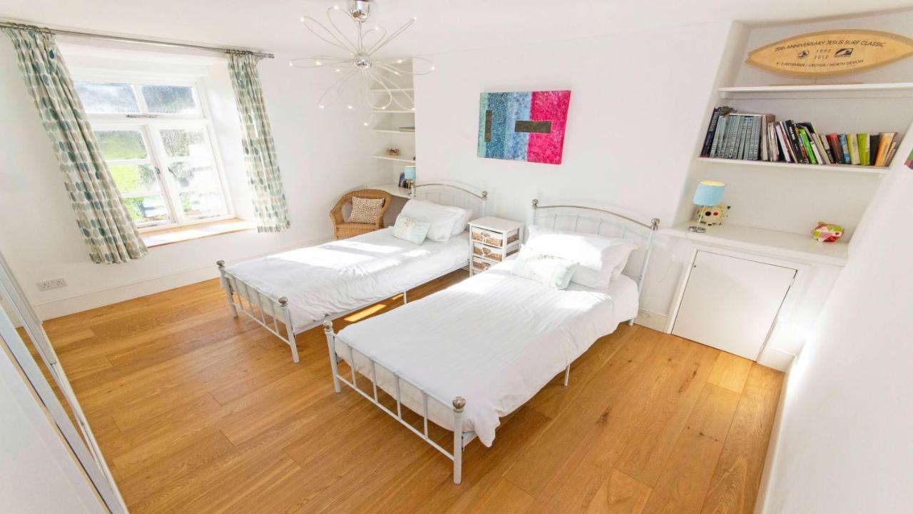 Crowborough Farm: Sophisticated Countryside Retreat for 14 Villa Georgeham Exterior photo